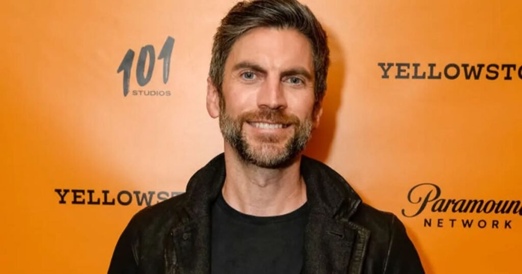 The Contemporary Smile: Wes Bentley's Dazzling Look in 2025